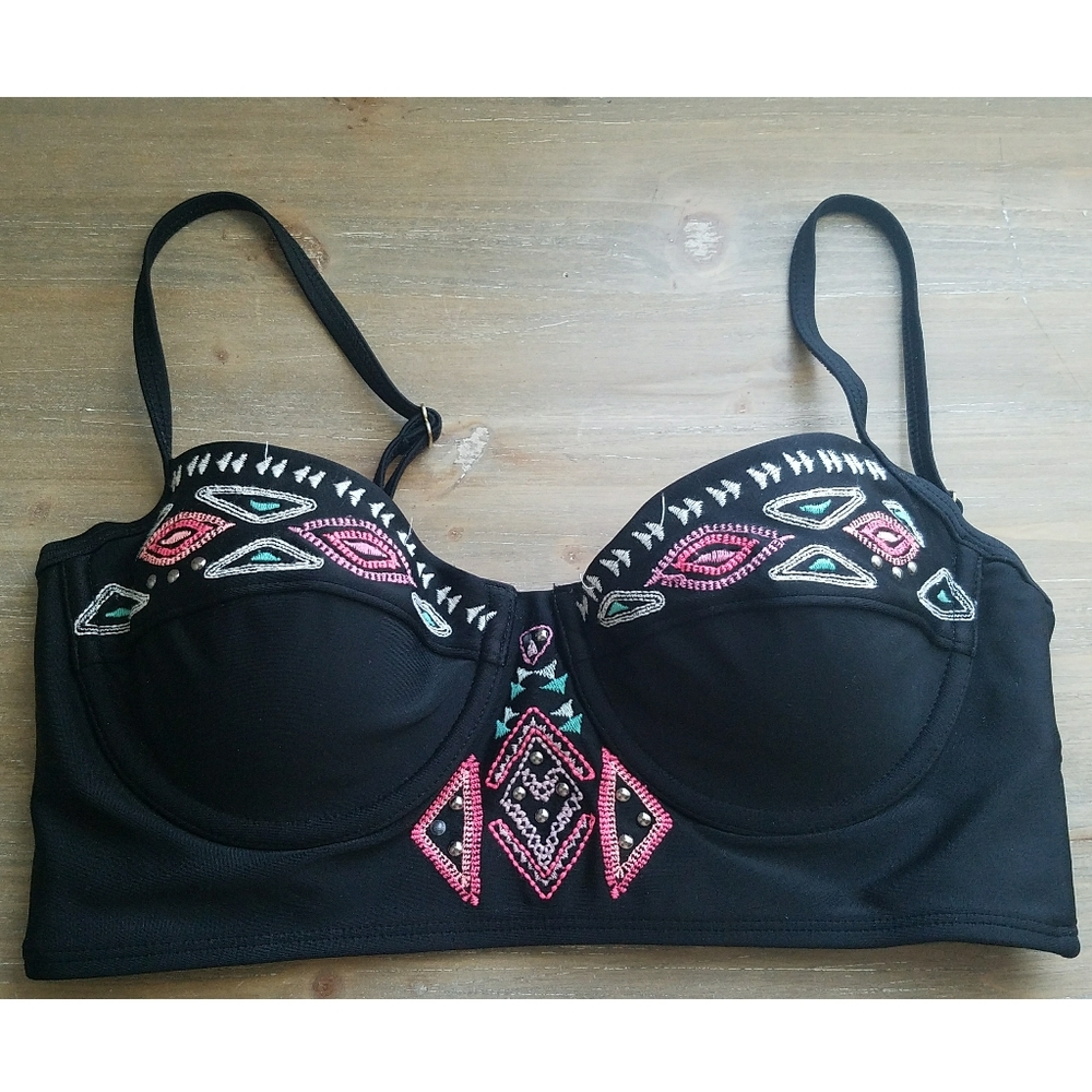 ❤ Xhilaration bikini top